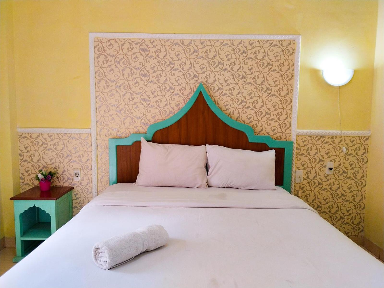 Grand Shaqilla Syariah Hotell Deli Tua Eksteriør bilde